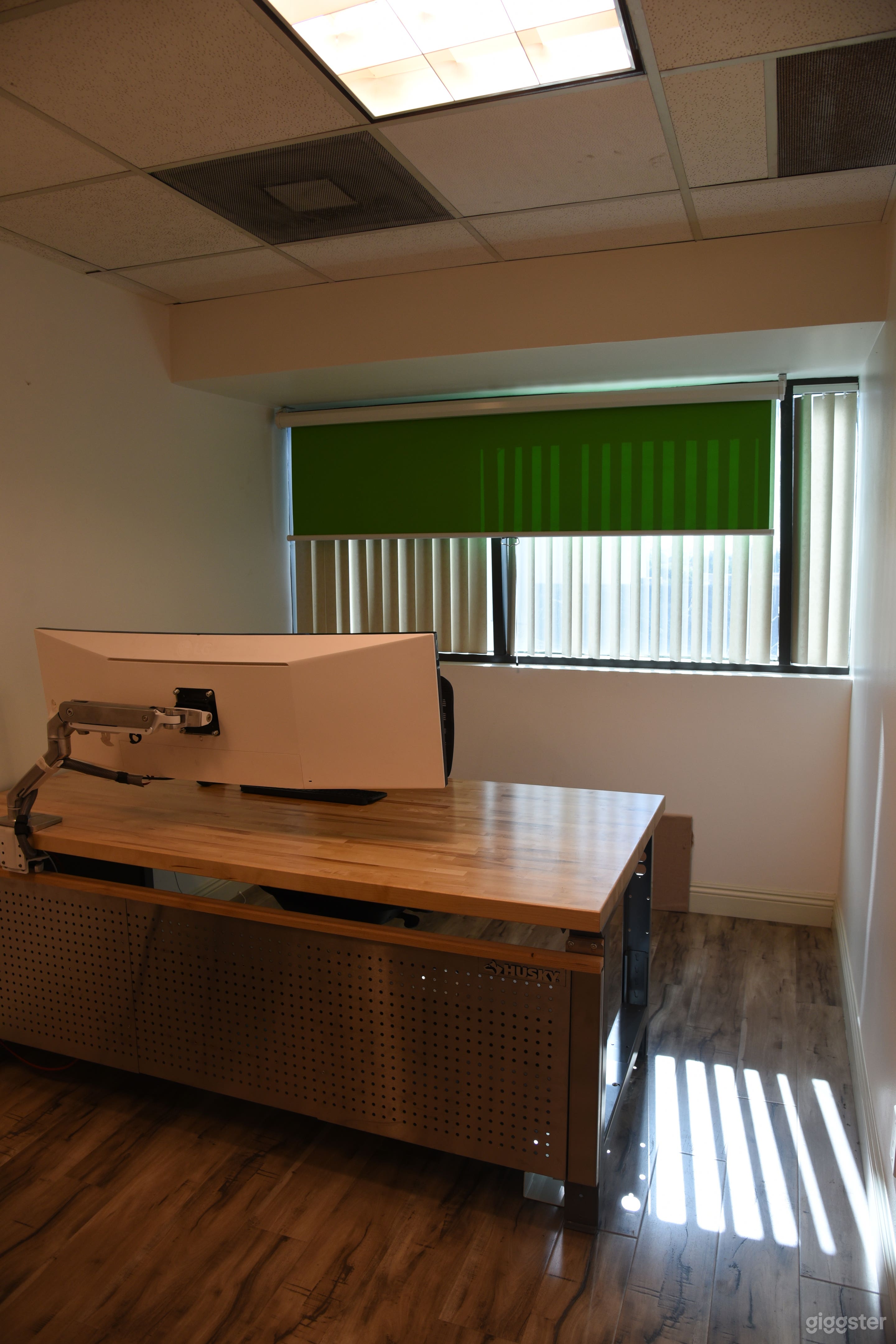 Editing Suite in Beverly Hills Photo 1