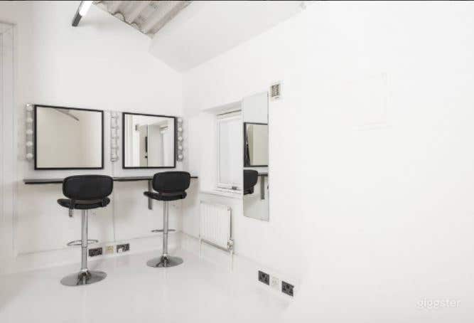 Infinity Cove Photography Studio for Video Session Photo 3