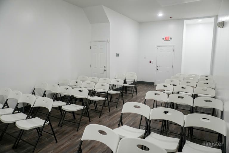  Modern Event Space for Parties, Meetings & Shoots 