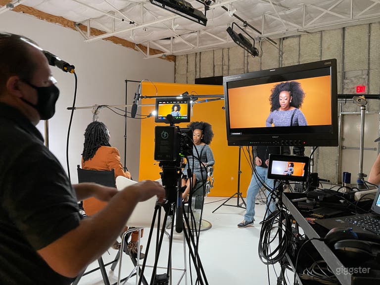  White Stage in action  