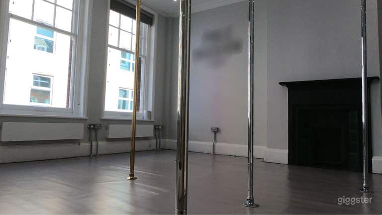  Pole Mission | Pole Dance | Exotic Dance | Aerial Hoop Studio | Dance Studio | Soho | London 