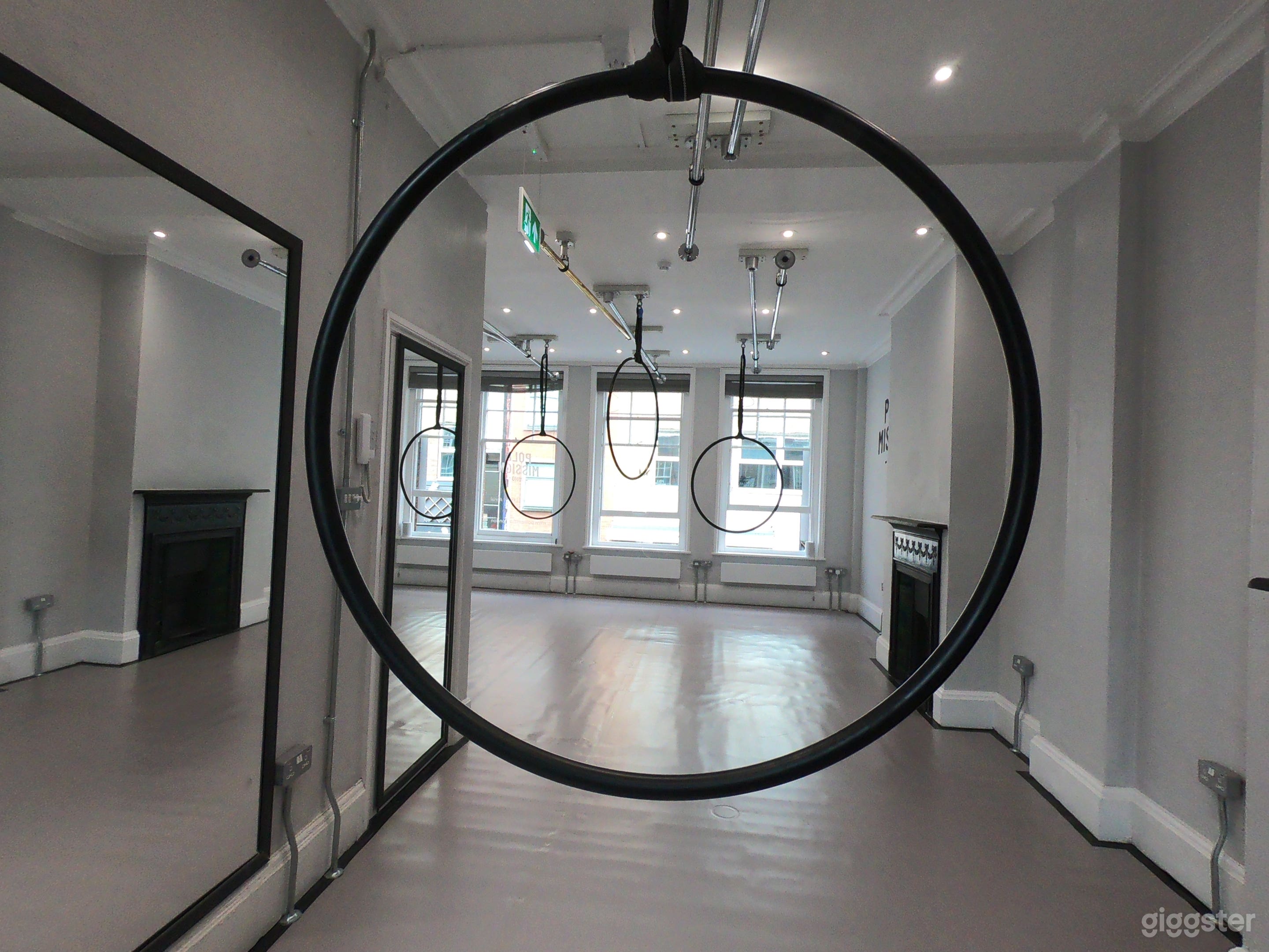 Pole Mission | Pole Dance | Exotic Dance | Aerial Hoop Studio | Dance Studio | Soho | London