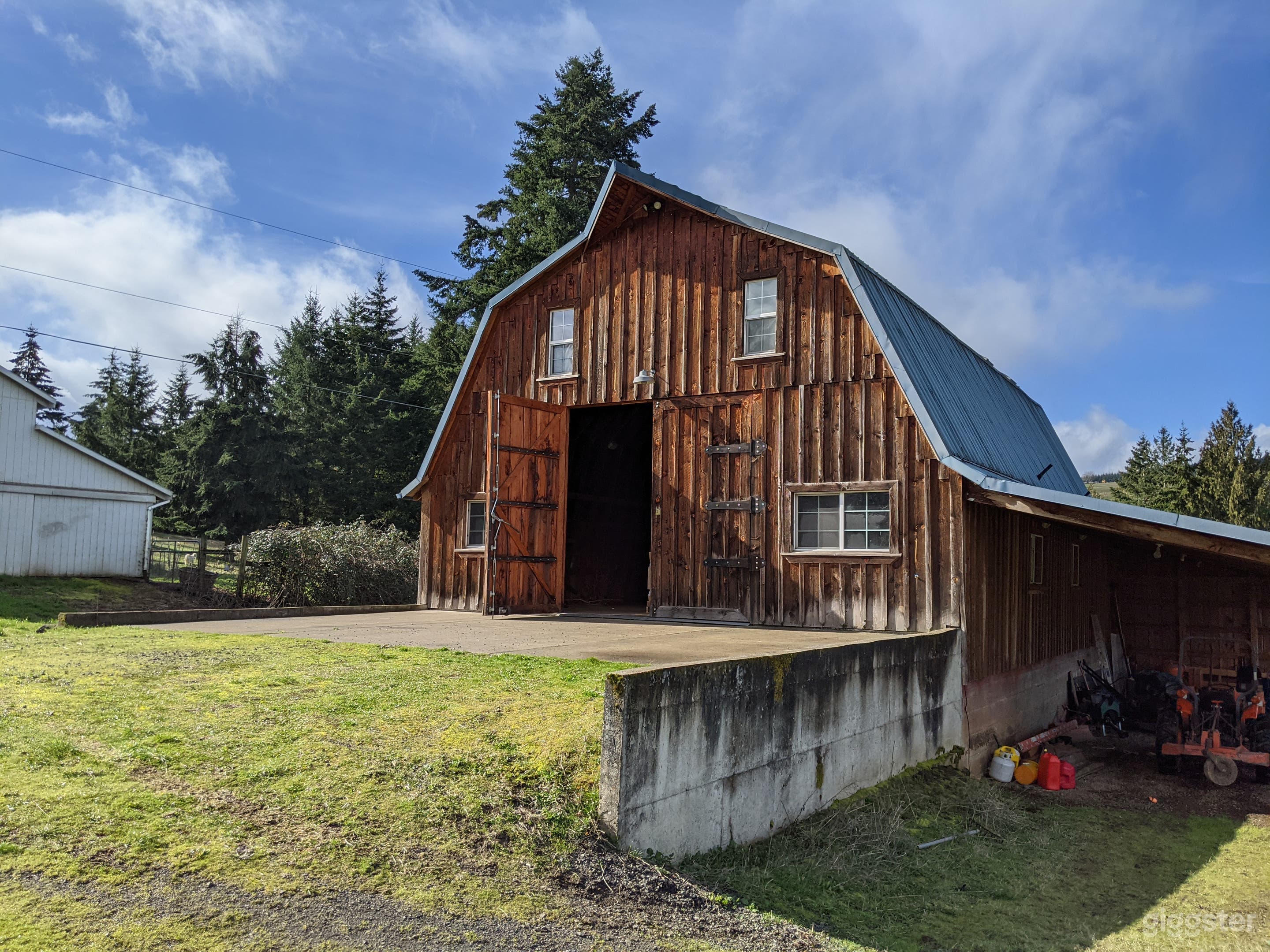 Barn front exterior 2