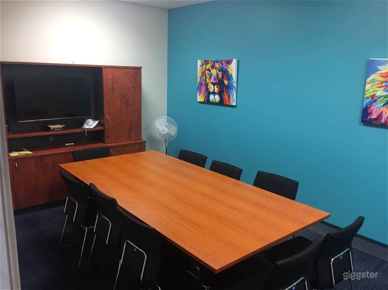  Intimate Business Meeting Room 