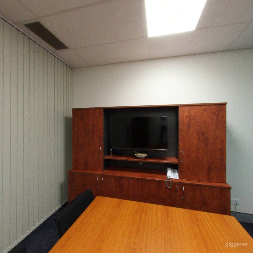 Intimate Business Meeting Room Photo 2