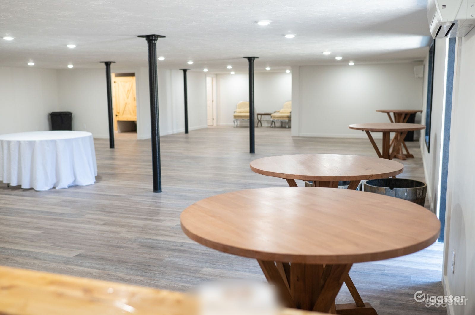 Historical venue fully renovated - 2 floors Photo 4