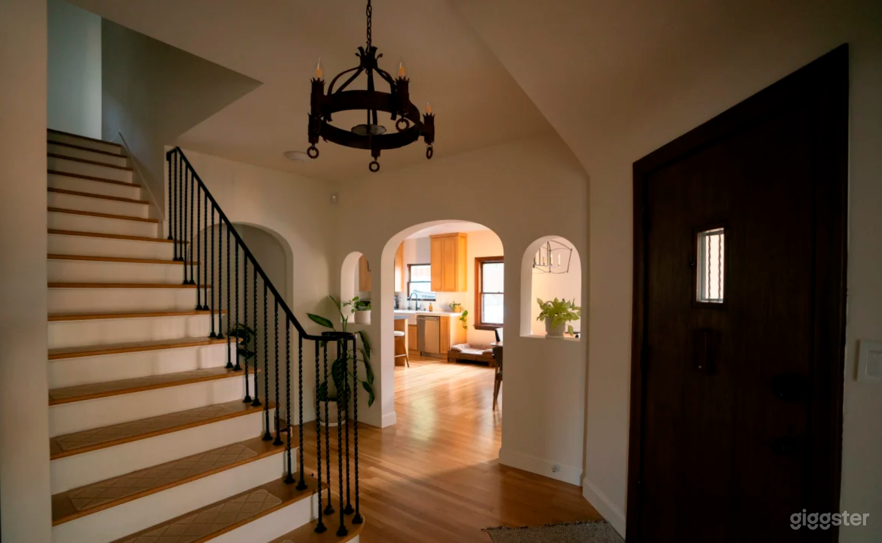 Beautifully Renovated Spanish-Style Home  San Jose Photo 3