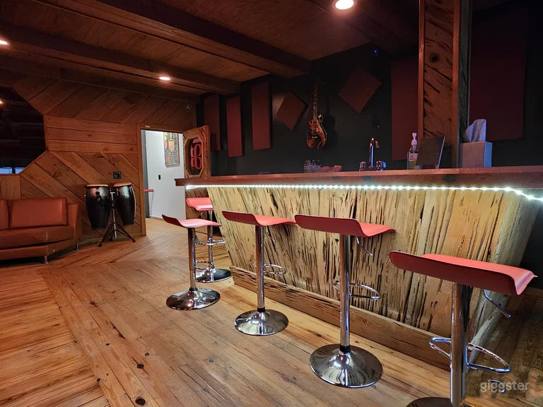  Creative Production Sanctuary in Tampa (Buyout) 