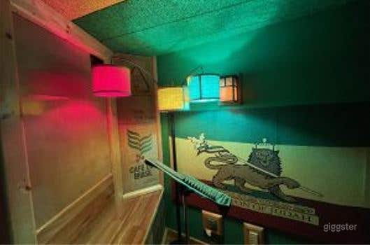 The Rasta Room - Vocal  Booth with a Colorful Vibe Photo 4