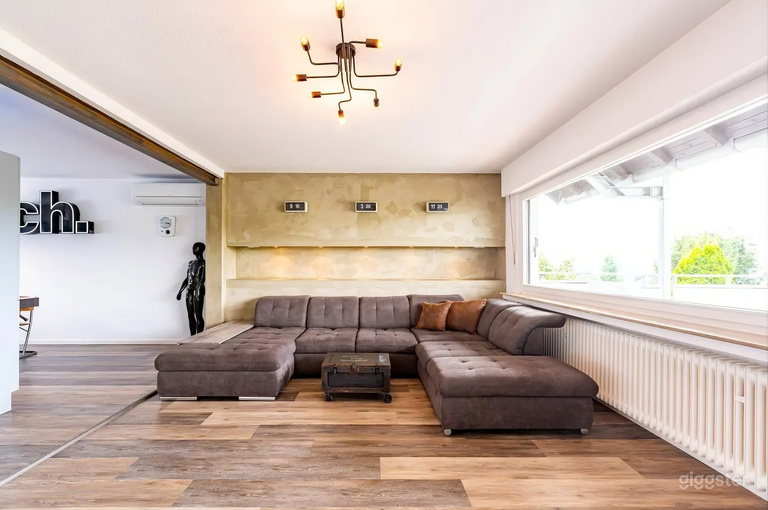  Helles, modernes Designerapartment mit geräumiger Terrasse!! 