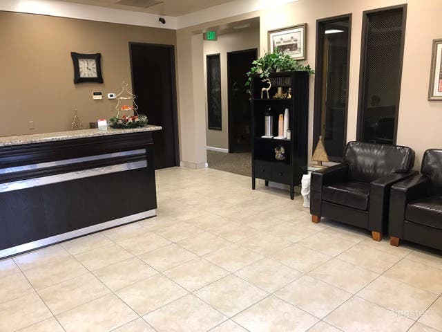 Private Office – Corona Photo 4