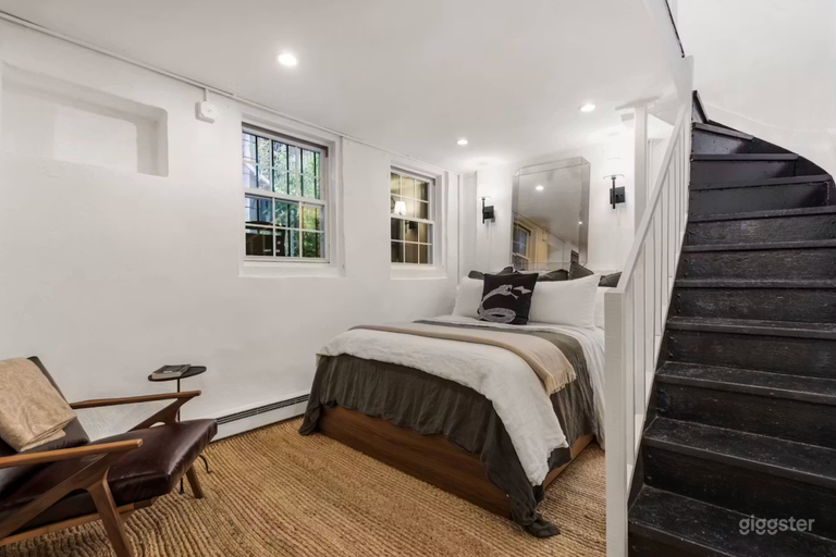  Chelsea Townhouse with Private Rooftop Terrace 