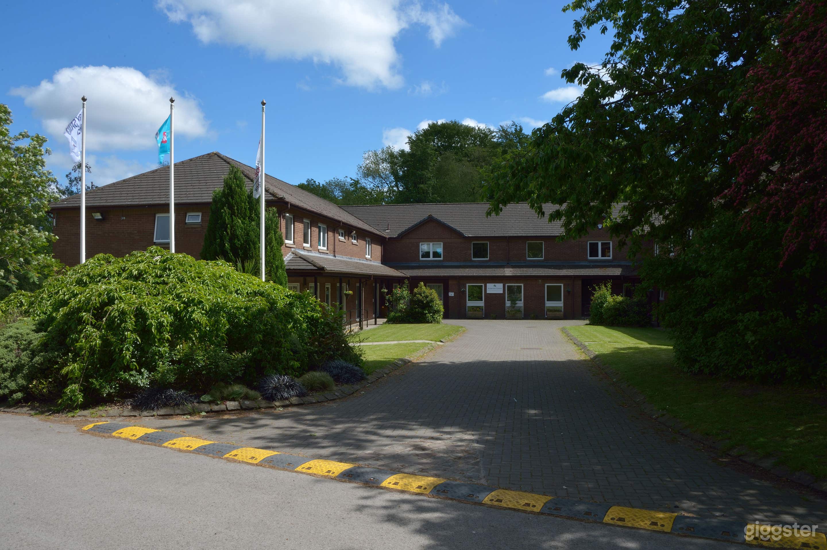 Scenic Lakeside &amp; Woodland Film Location Photo 4