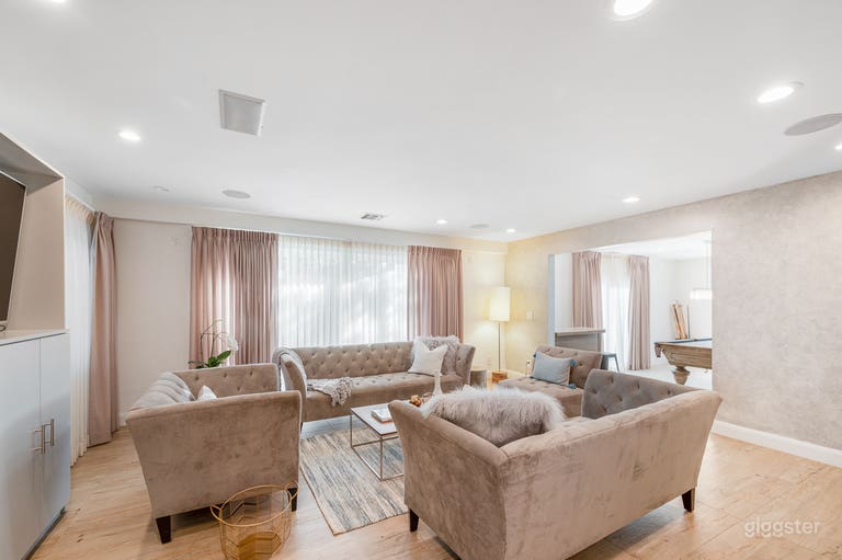  Sprawling Hillside Mansion with Jetliner Views 