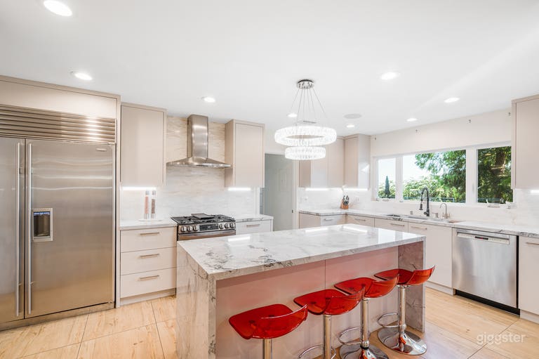  Sprawling Hillside Mansion with Jetliner Views 