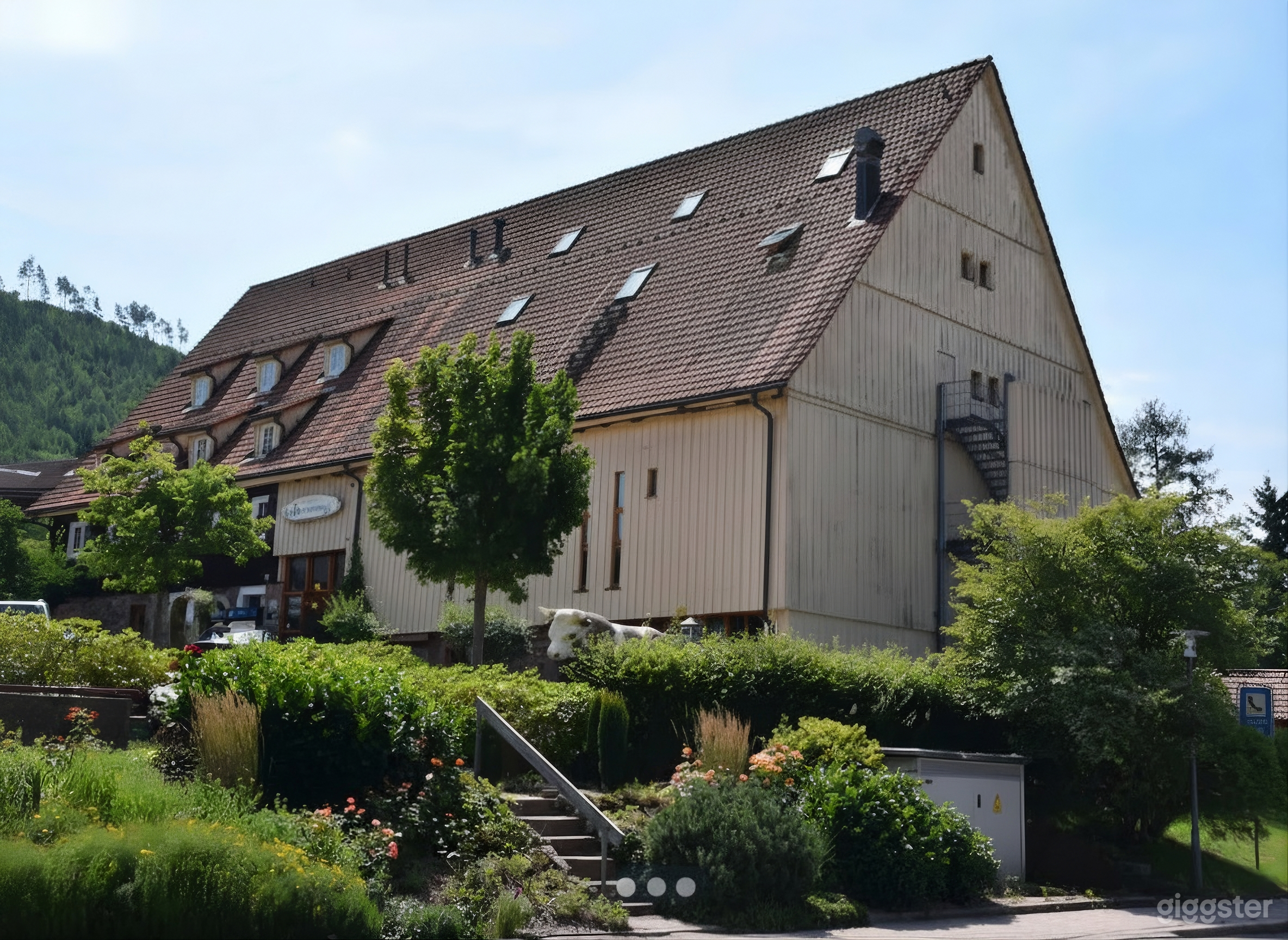 Historisches Anwesen mit Hotel, Bankett und Restaurant Foto 1