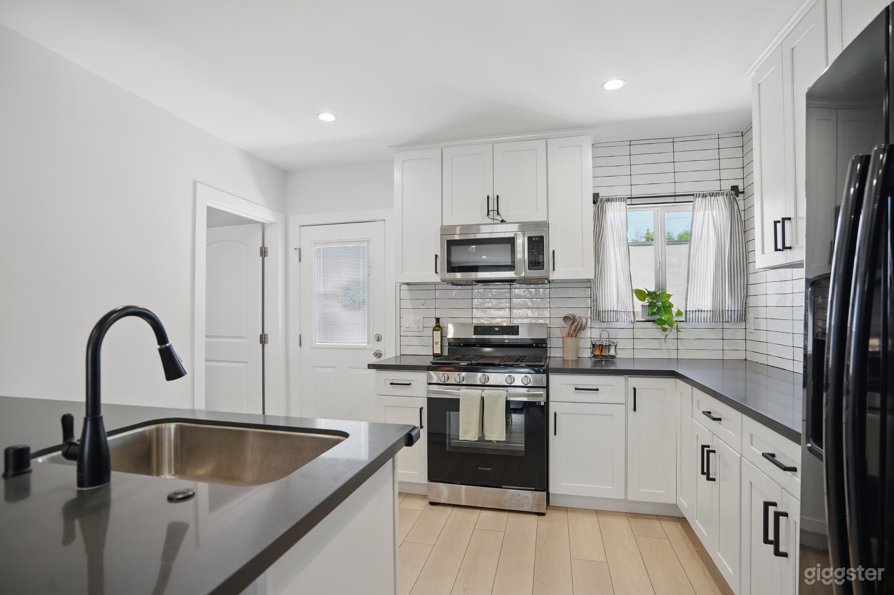 Beautiful House in North Hollywood/SFV Photo 3