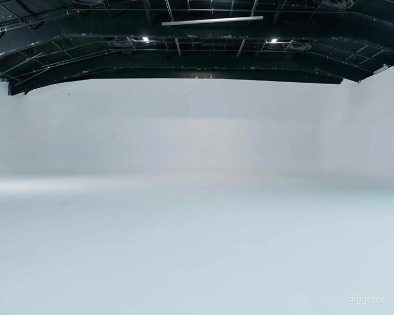  Versatile 4,720 Sq. Ft. Shooting Space with Cyclorama - Soundstage 2 