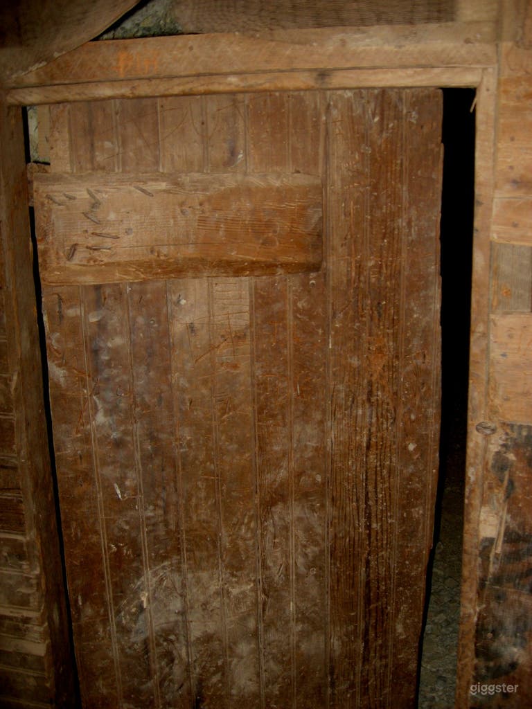  tnt room, 400 foot down 