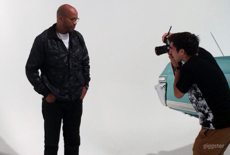  Photo Studio with 3-wall Cyc 