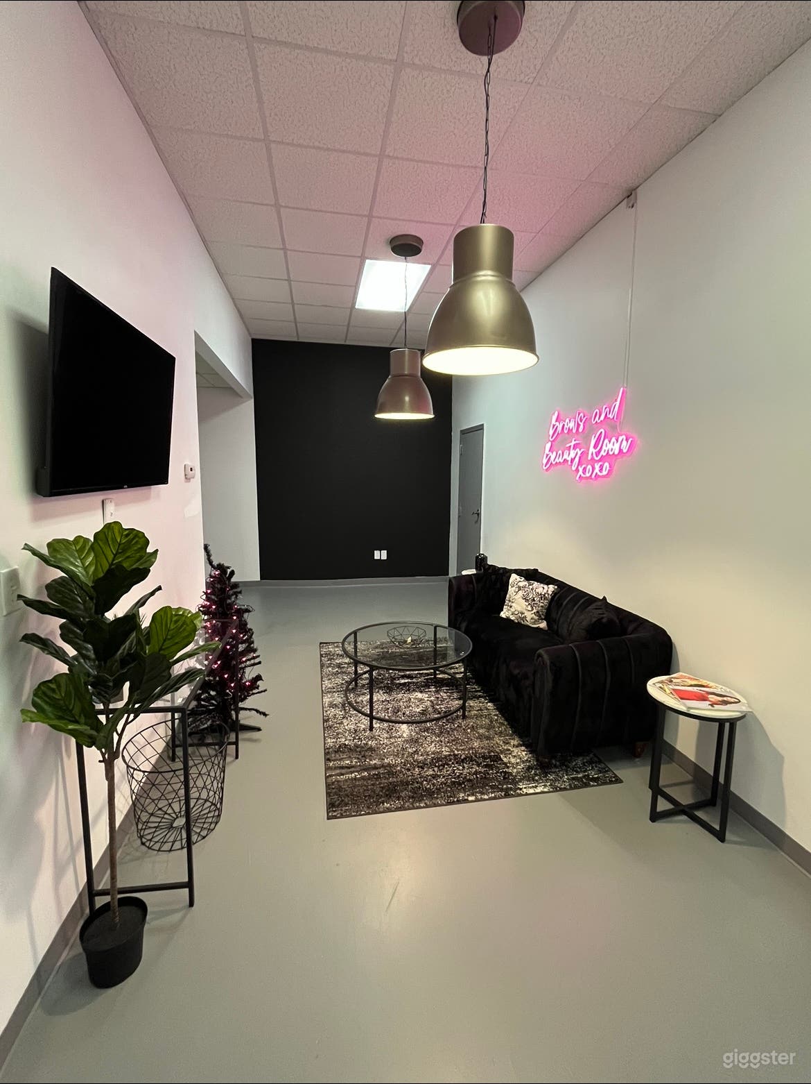 West Midtown Spacious Meeting Space Photo 4