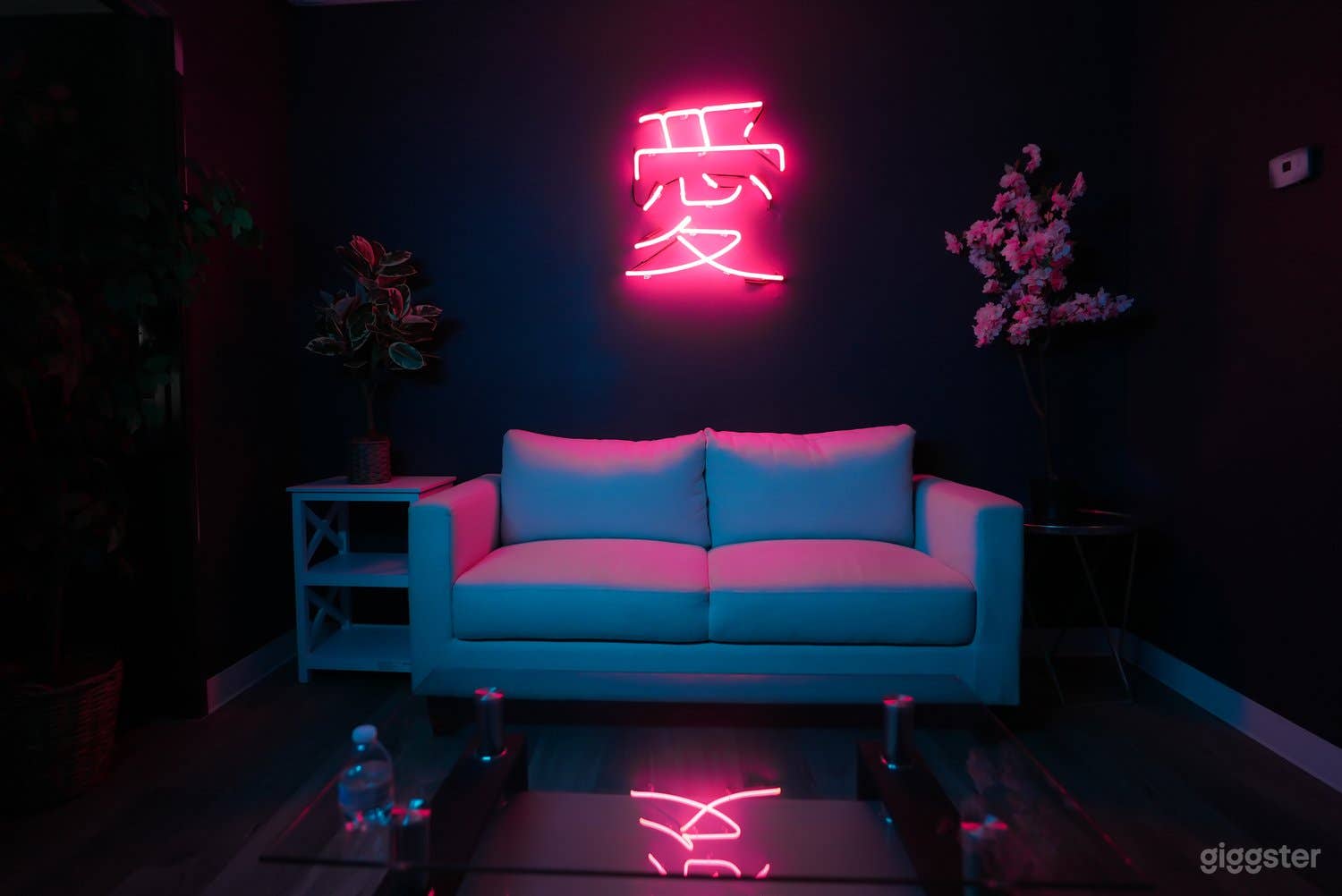 MULTI-SET B - Tropical Garden, Japanese Neon Room, Luxury Noir Bedroom, Boss Office  Photo 4