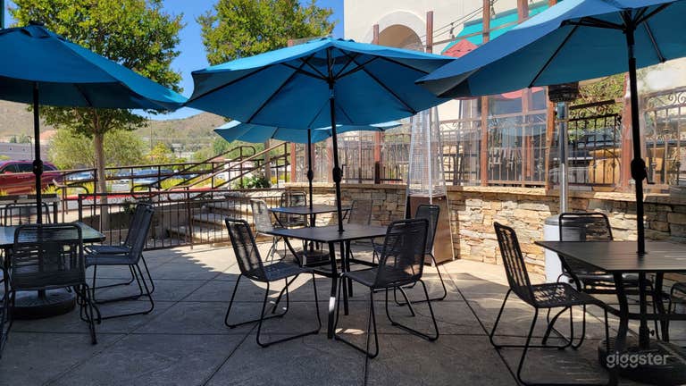  The Patio in Cozy Café Vibe 
