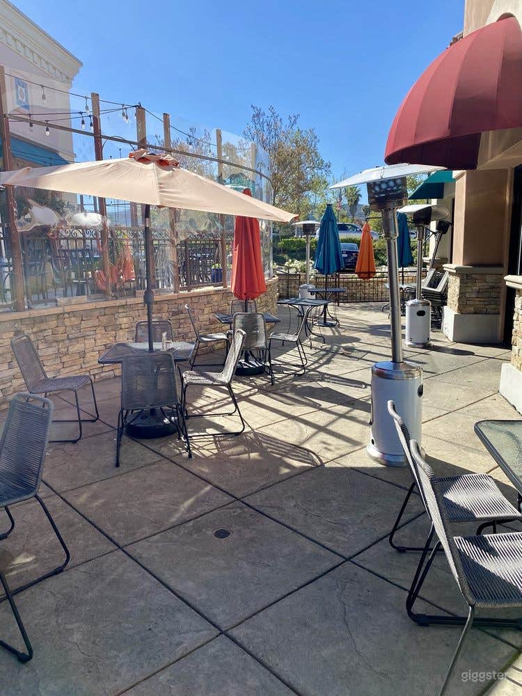  The Patio in Cozy Café Vibe 