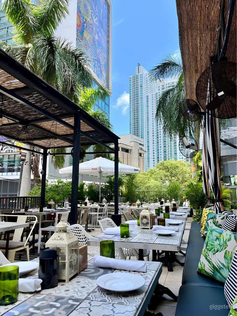  Rooftop Dining Terrace 