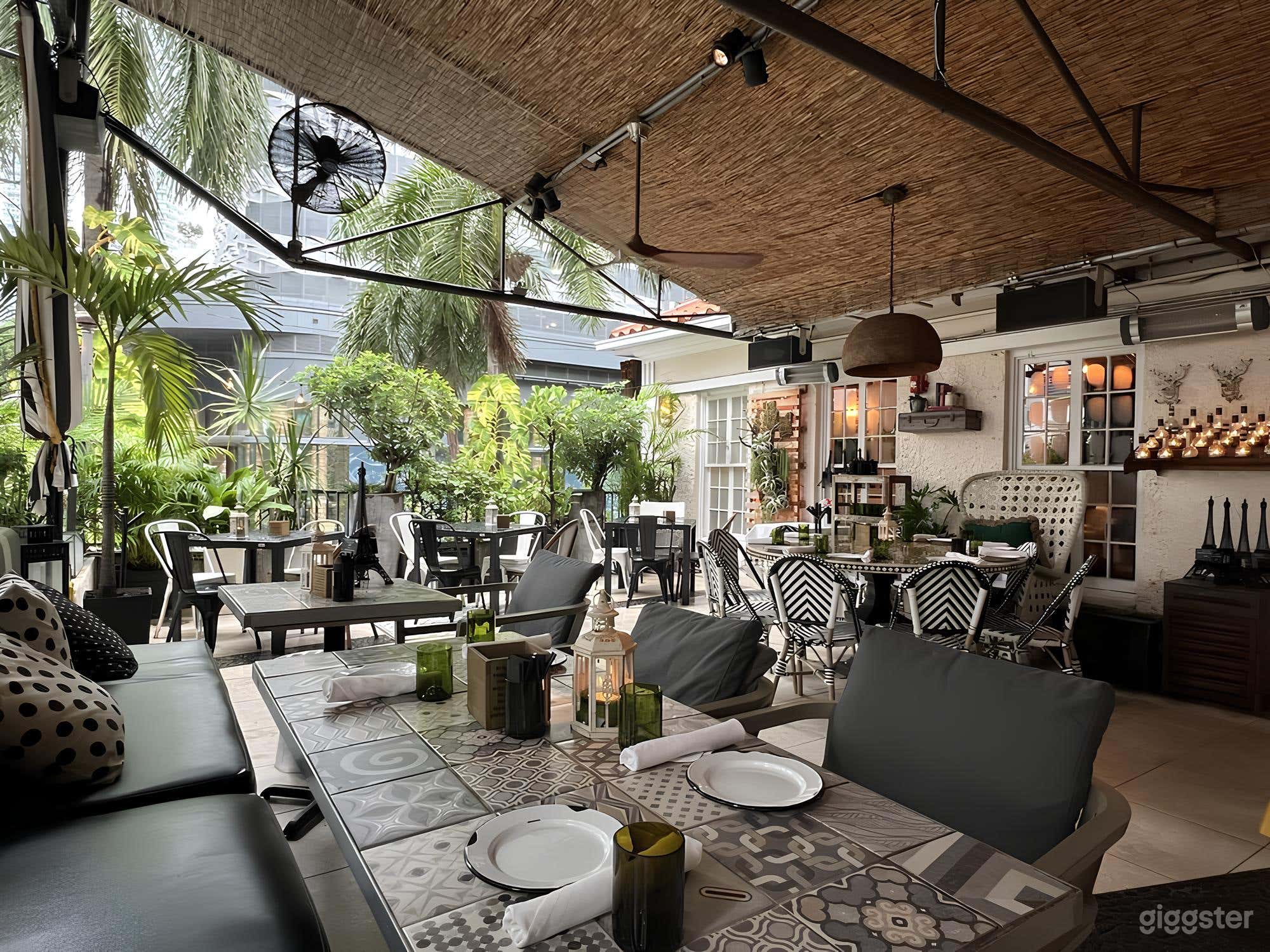 Rooftop Dining Terrace Photo 1