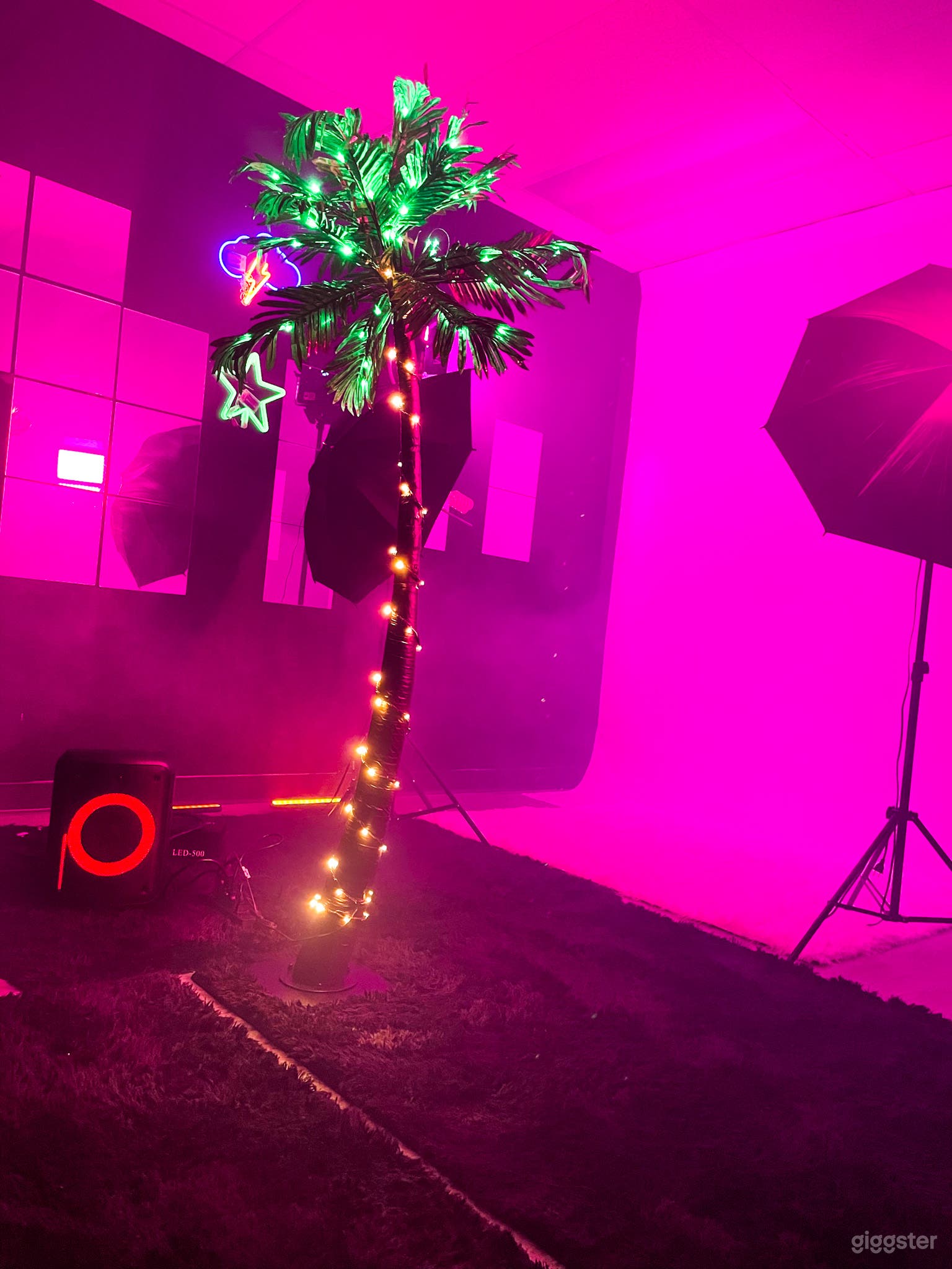 Very Beautiful Urban Space With Nice View Photo 3