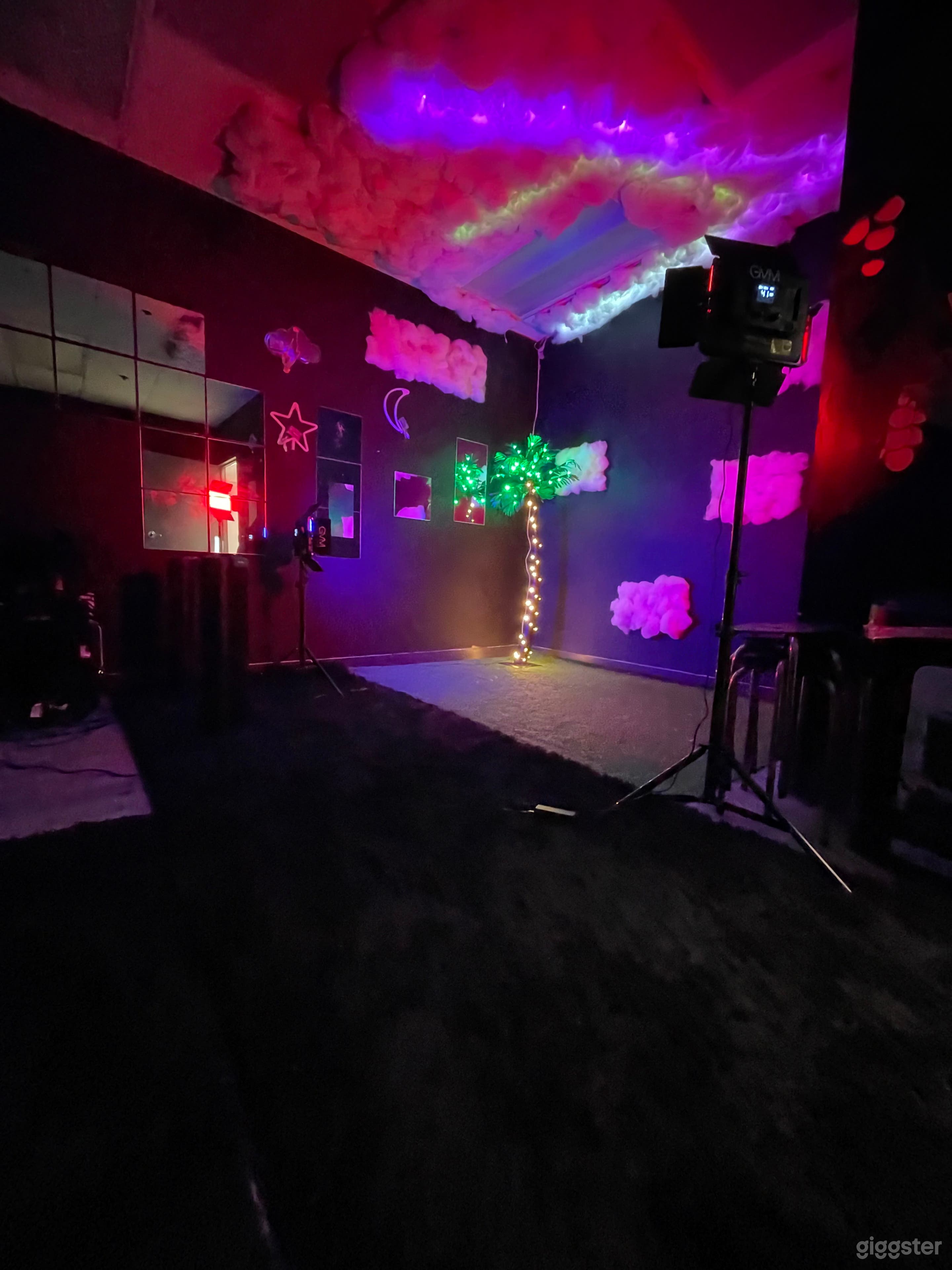 Very Beautiful Urban Space With Nice View Photo 1