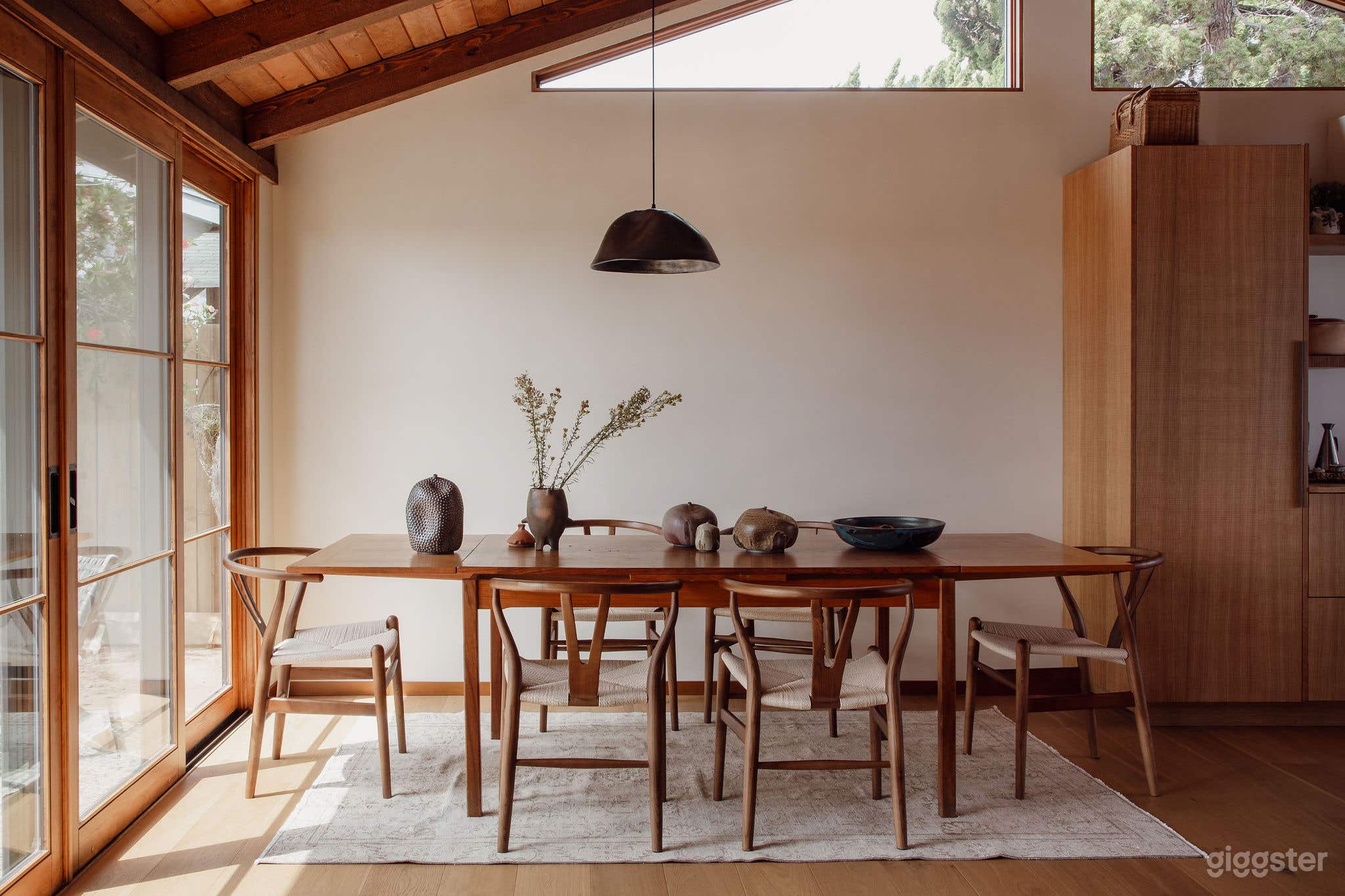 Canyon House Filled with Natural Light, Warm and Cozy Charm Photo 1