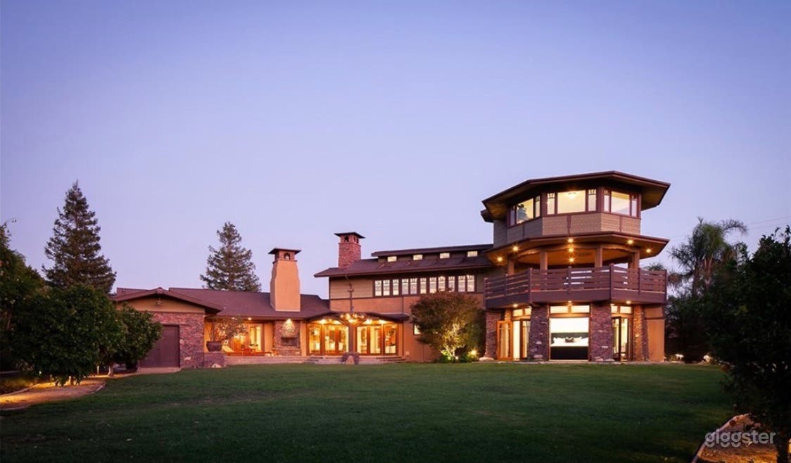 Beautiful Craftsman with Huge Backyard and Pool Photo 1