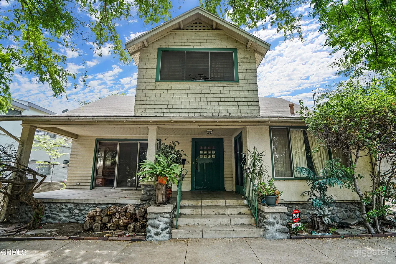1908 4 BR/2 BA Farmhouse Bungalow Photo 2