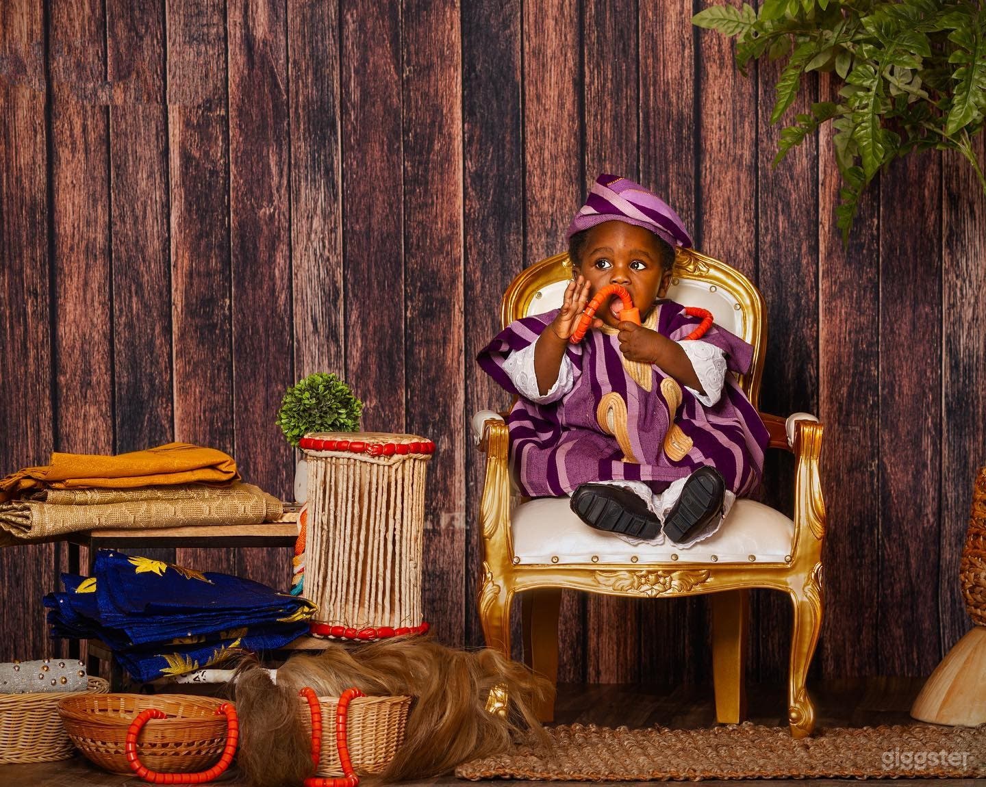 Studio Set with Rustic Charm Photo 4