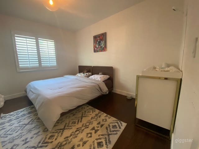 Updated 1920s English Cottage on Large Lot + Pool Photo 2