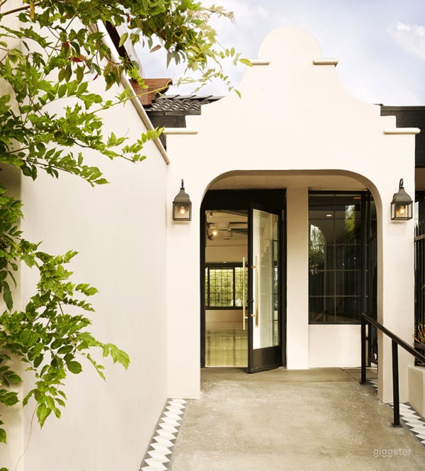 Quintessential Event Sanctuary in Hollywood Photo 2