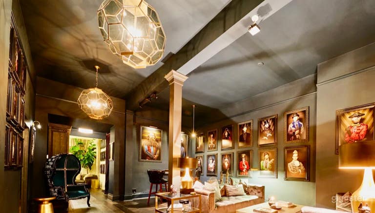  Designer Cocktail Lounge for Swanky Private Parties 