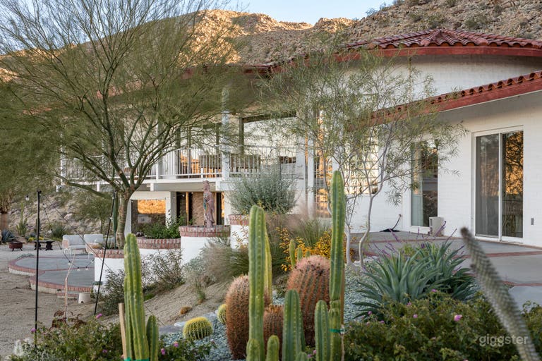  Zainaland - Legendary 29 Palms Home 