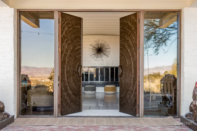  Zainaland - Legendary 29 Palms Home 