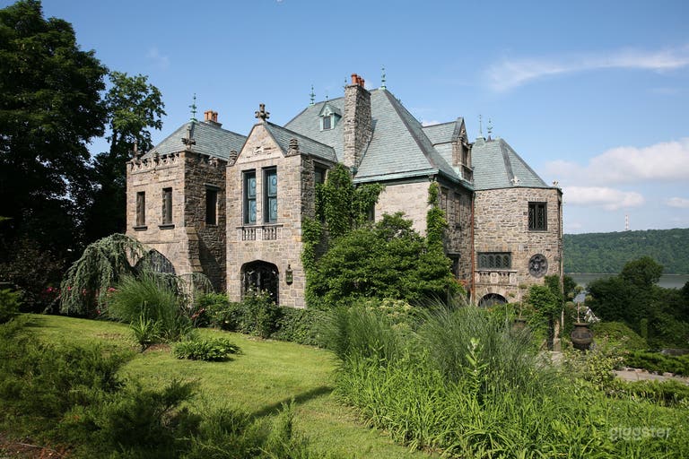  Greystone Court Castle 