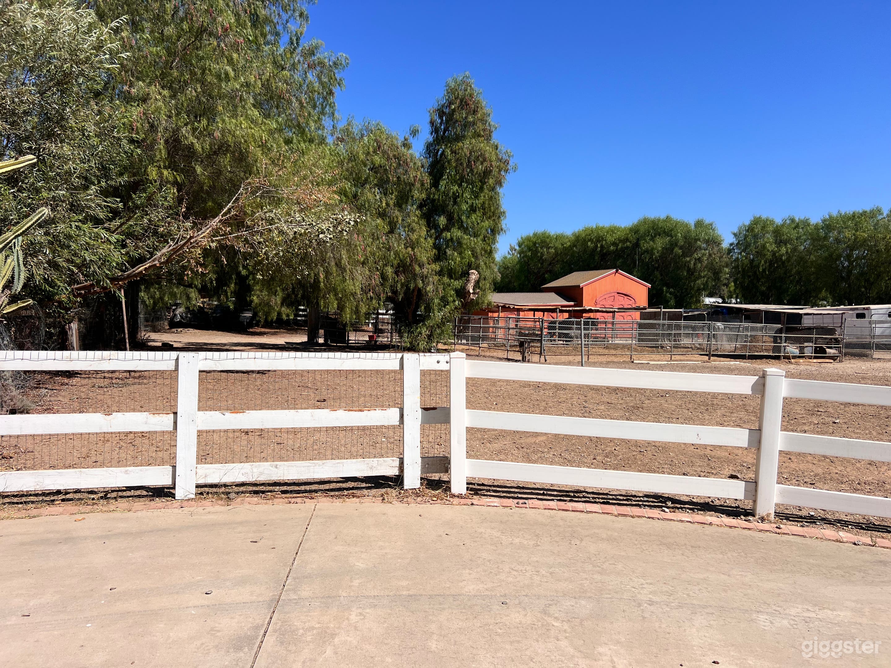 Flat 2 – Acre Horse Ranch: Barn, Corral & Orchard Photo 1