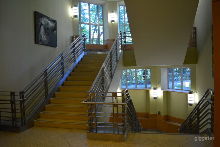  LIBRARY 6 - Spacious College Library 