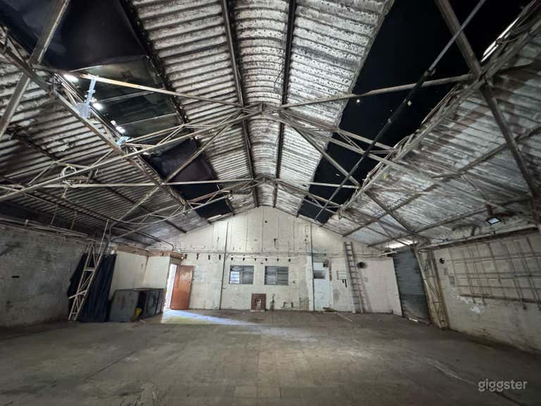  Bermondsey Industrial Warehouses / Blackout 