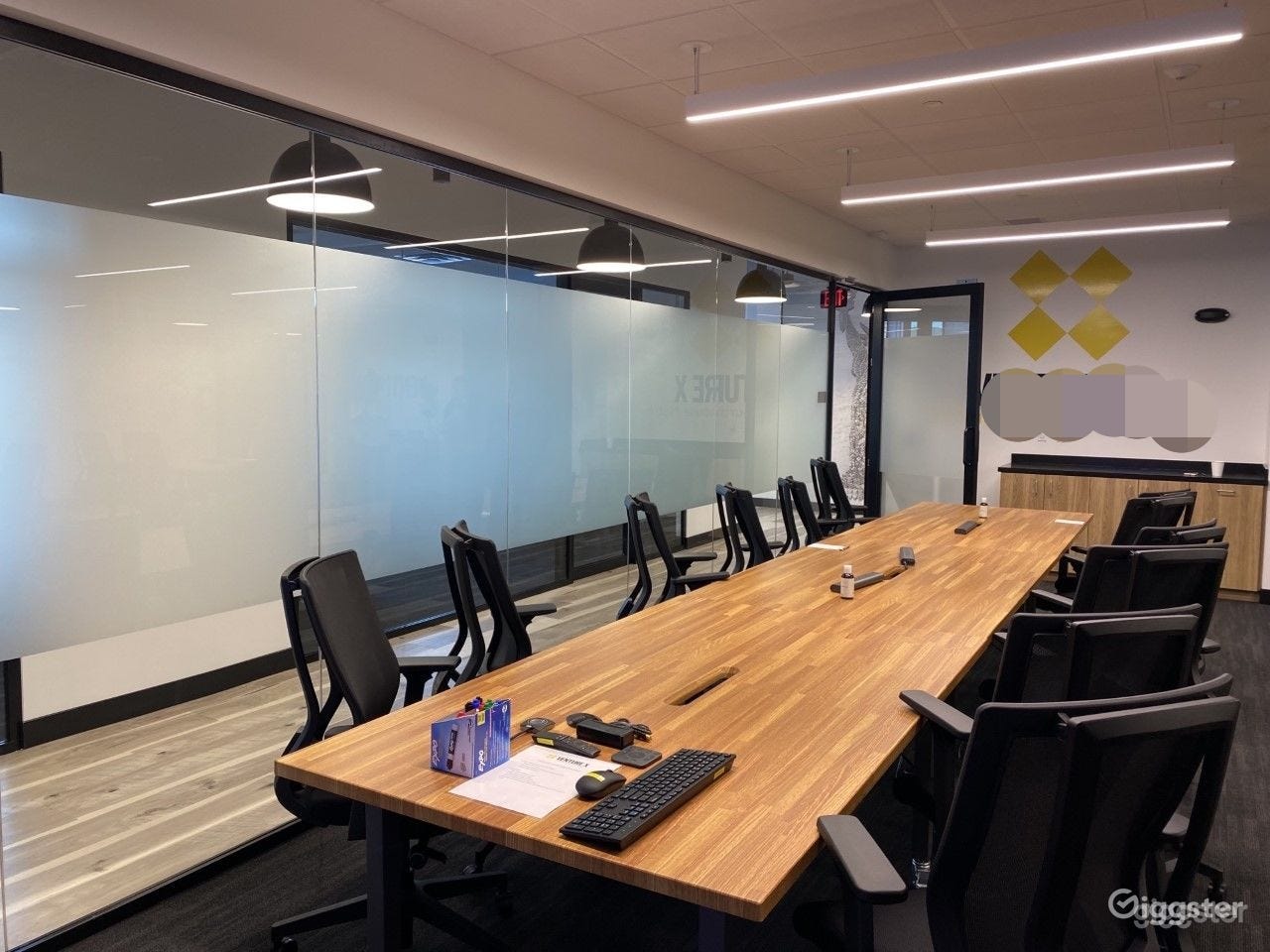 Chinook Conference Room Photo 2