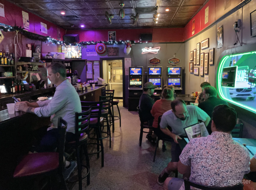 Chill Bar &amp; Restaurant in New Orleans Photo 3