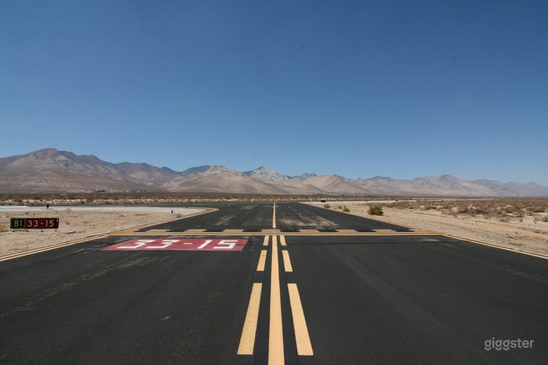  Desert Runway 