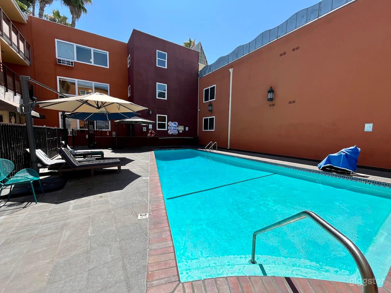 Vibe and Comfort Hotel in Los Angeles Photo 4