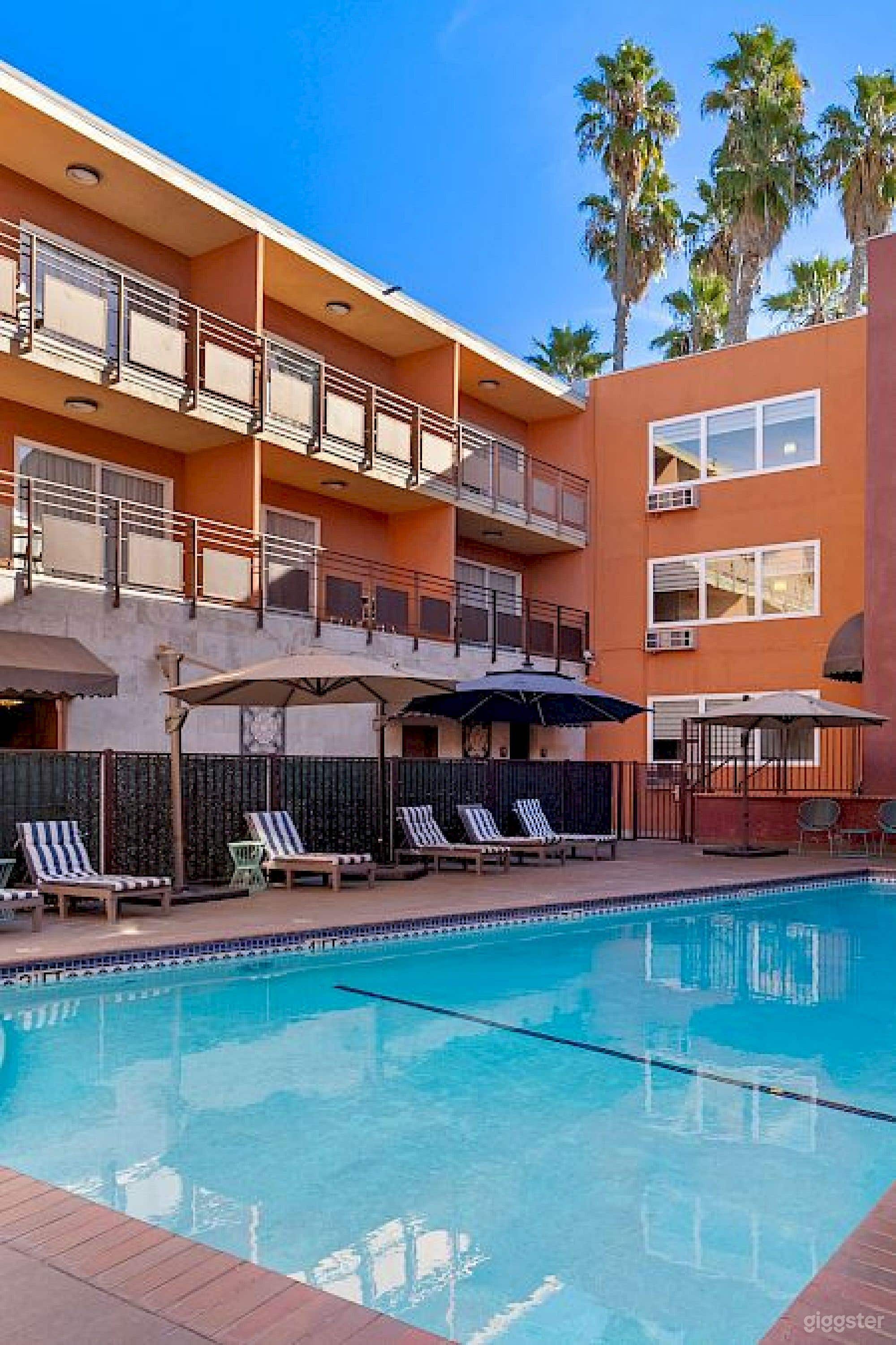 Vibe and Comfort Hotel in Los Angeles Photo 3